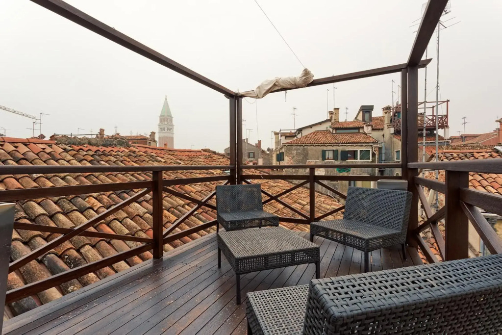 LL4425 Penthouse of 200sqm