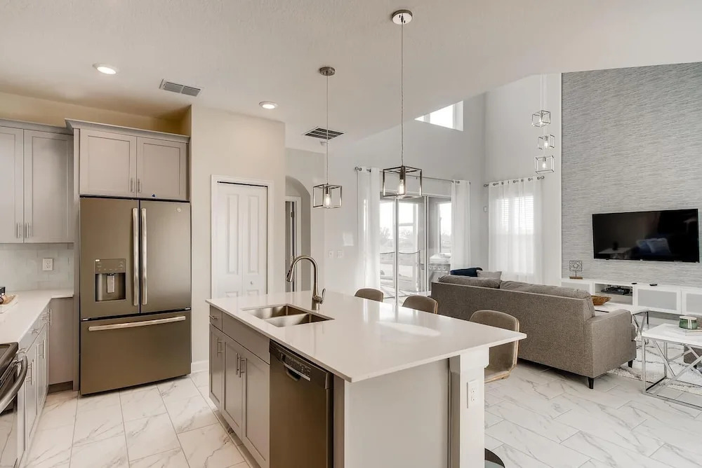 871 DS - Exquisite 5BR Retreat With Pool