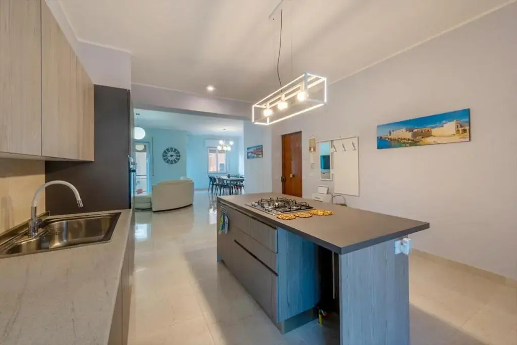 Casa Bella - 3 Baths - Walk to Ortigia