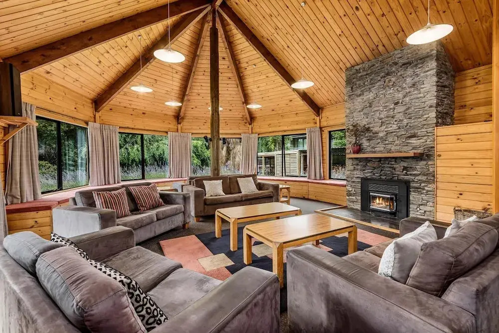 Altamont Lodge
