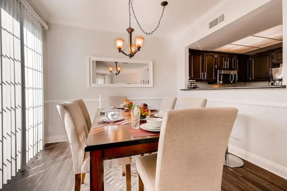 Gorgeous Beverly Hills/Weho - 2BR/Bath - 2 Free Parking Spots! (BW-1)
