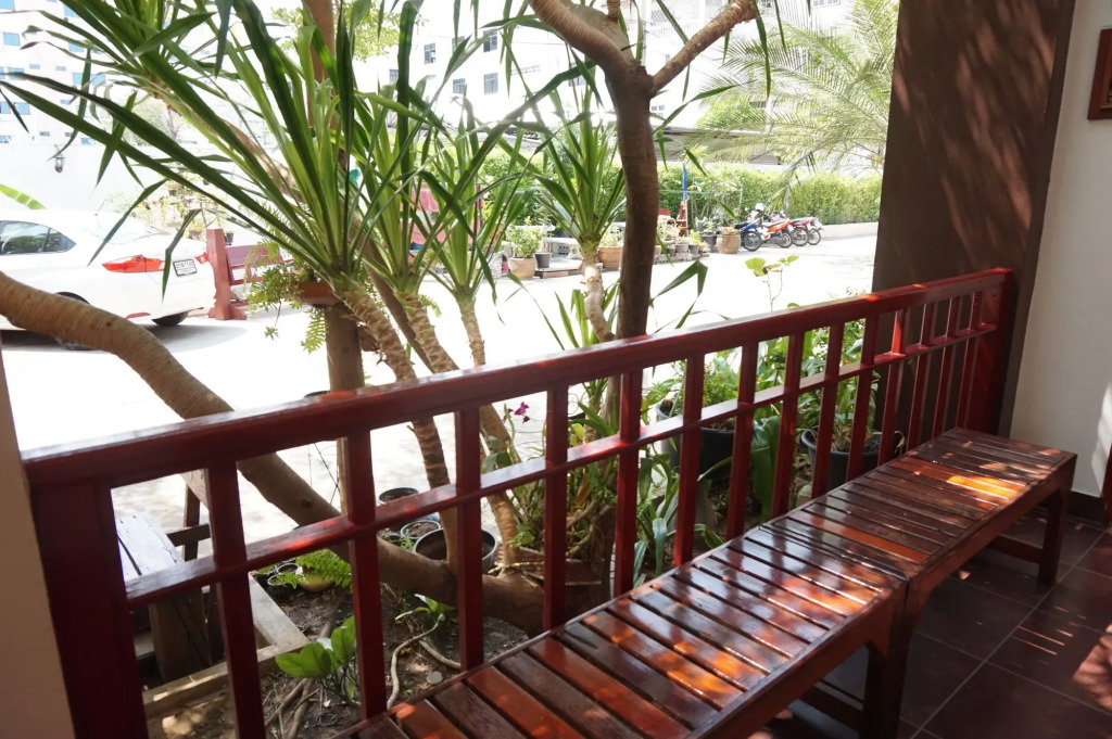 Phanthipha Residence (SHA Extra Plus)