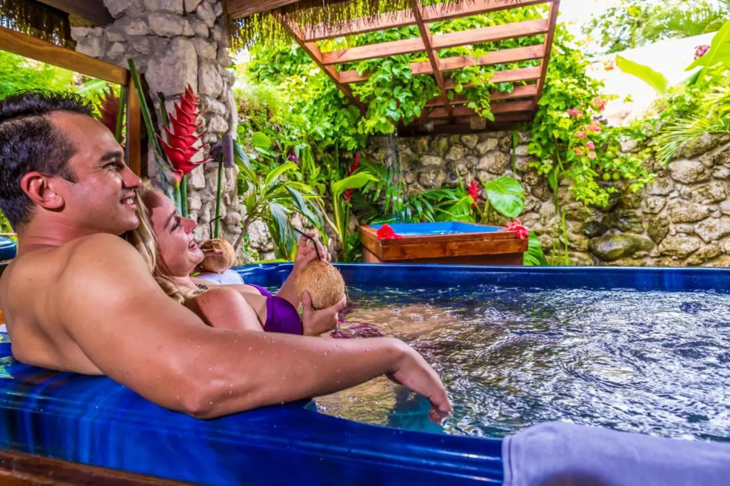 Crown Beach Resort & Spa
