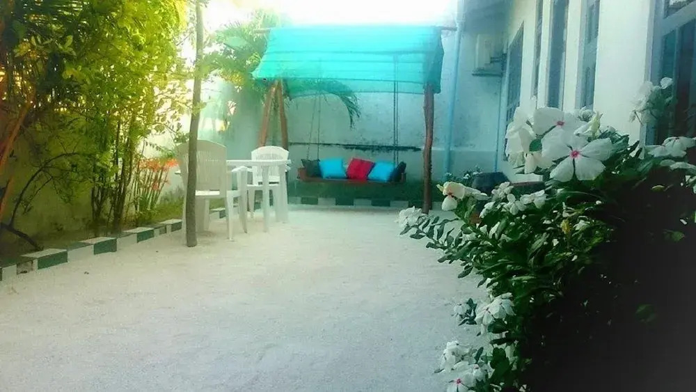 Ungoofaar Inn