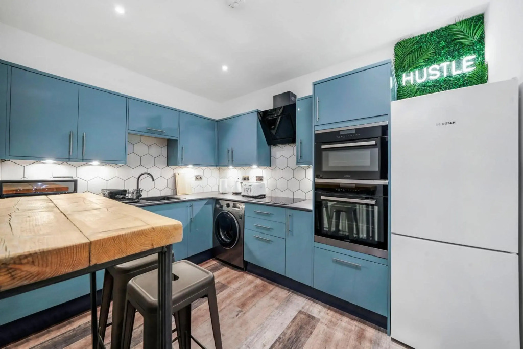 Roslin Place - Granite City Gem