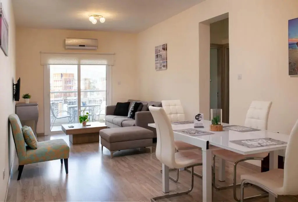 Takelena Apartments