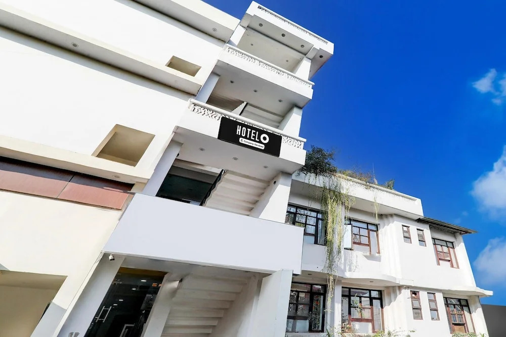Deluxevibrant Inn