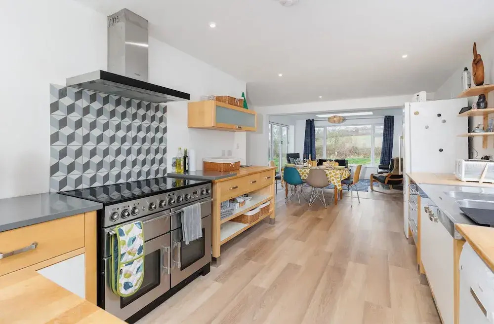 Sea Breeze Your Coastal Sanctuary in Sandown
