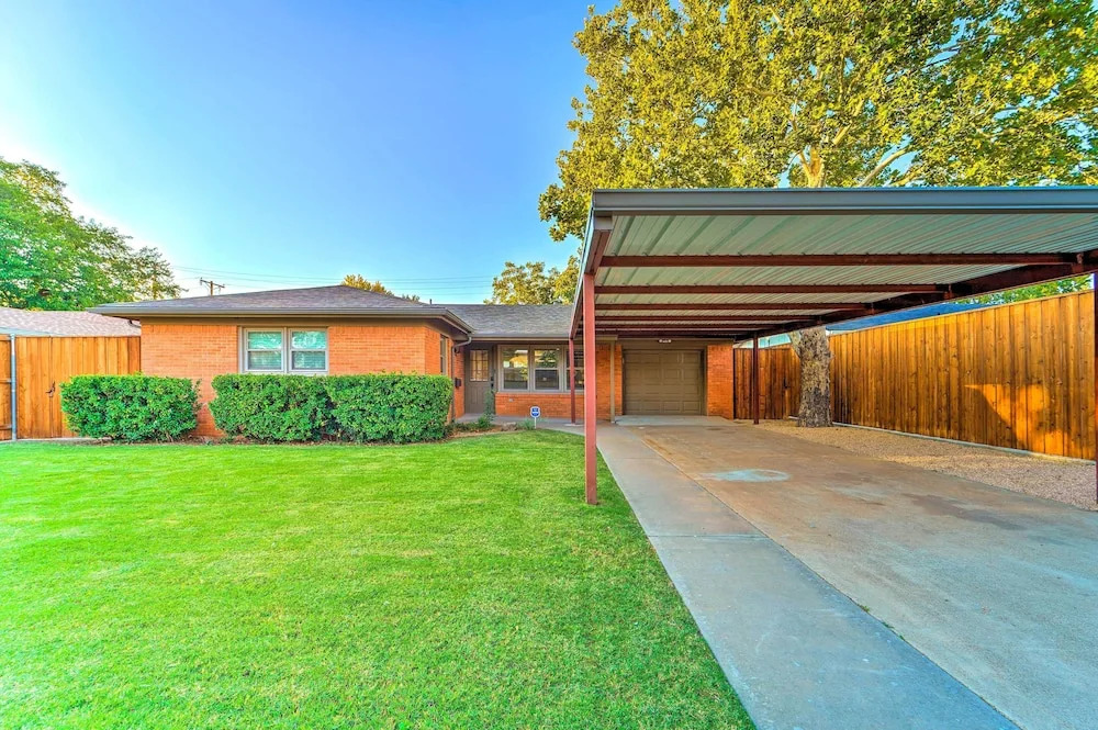 Accessible Lubbock Home w/ Yard: Near Texas Tech!