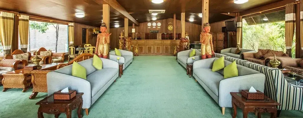 Royal House Hotel