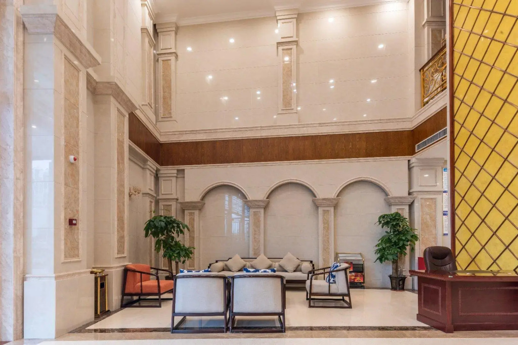 Starway Hotel Chongqing Dazu Rock Carving Sports Center