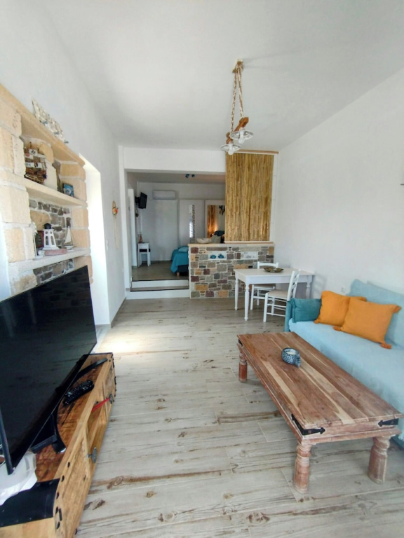 ILIOPOULOS Apartments