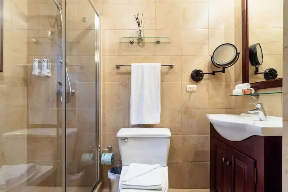 2BR 3BA Town Home w GYM Tennis Courts Pools