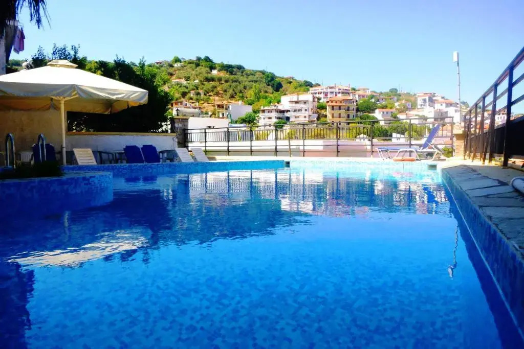 Denise Hotel