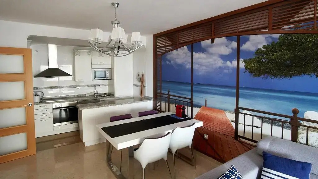 Roy Boston - Luxury Apartment