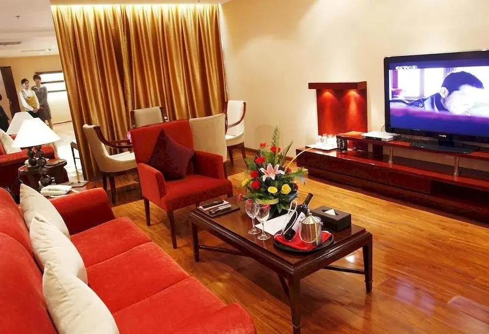 Joy International Hotel