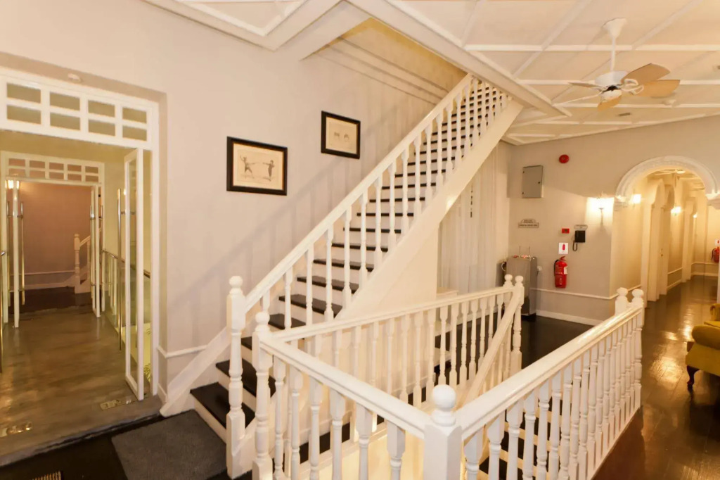 Reggae Mansion Suite