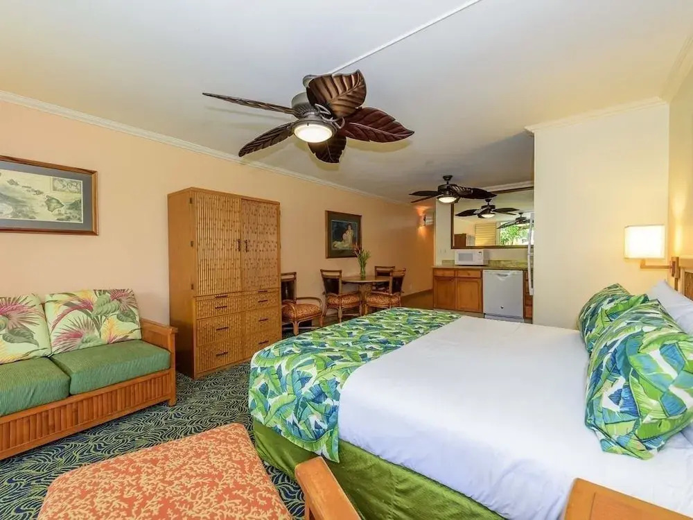 Napili Shores D127 Studio Bedroom 1 Bathroom Condo