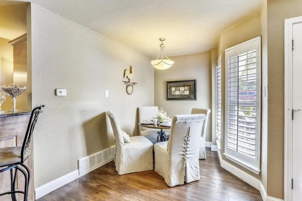 Franklin Mansion - Huge Near Stadiums W/pool & Hot Tub 5 Bedroom Estate