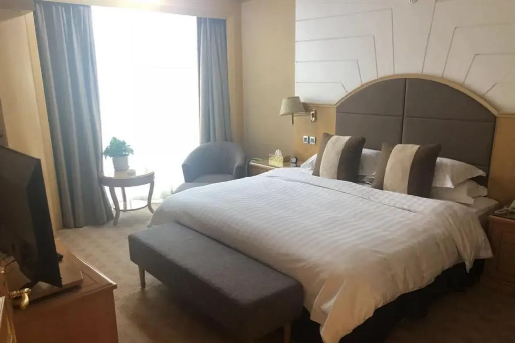Yanshan Hotel