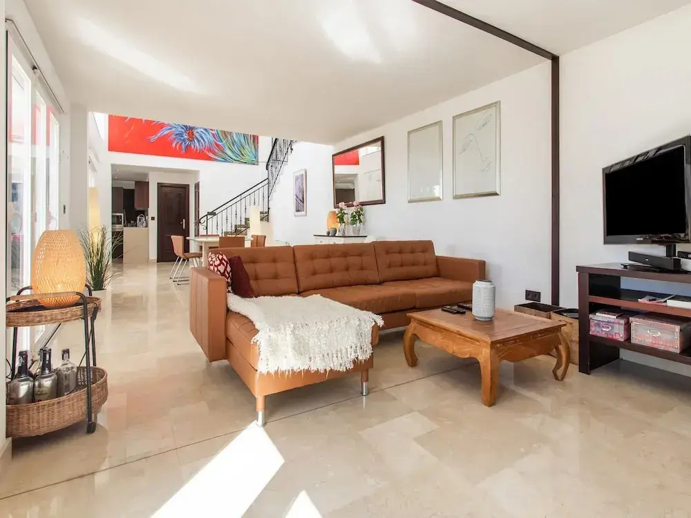 Villa in Granada with Sea Views & Pool