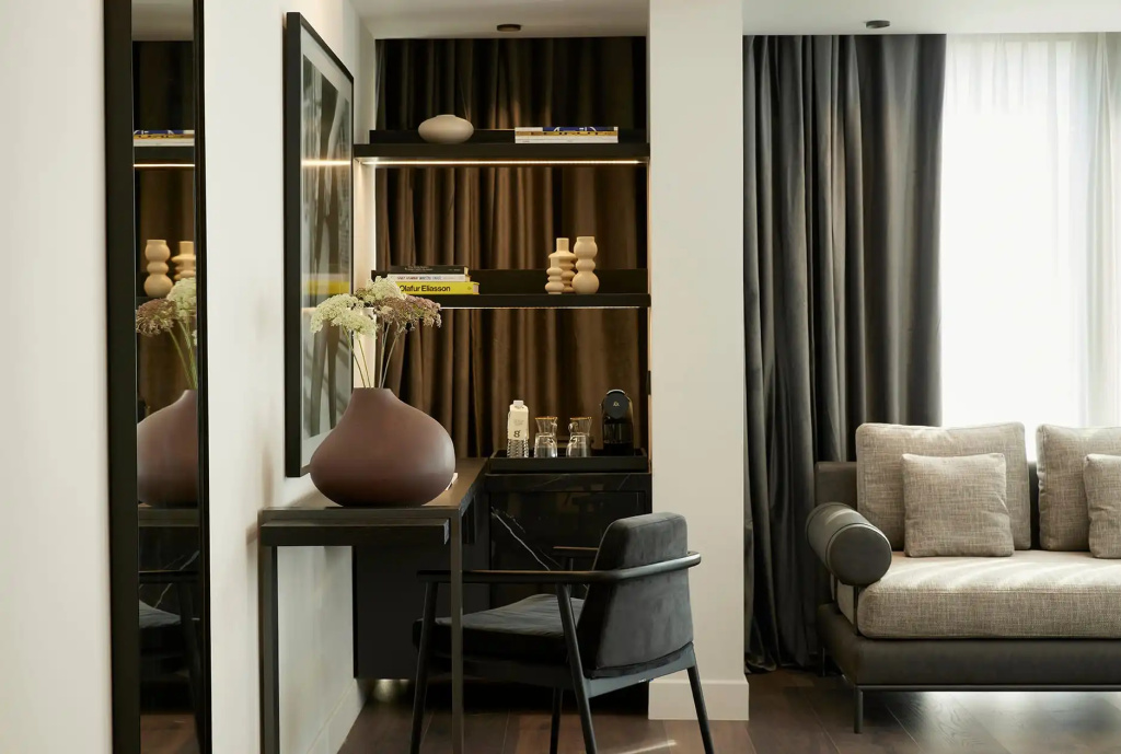 Отель Teight Hotel