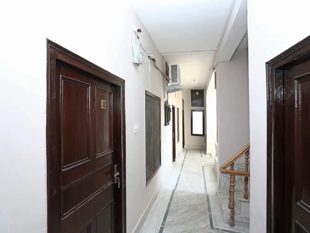 OYO 11854 Hotel Comfort