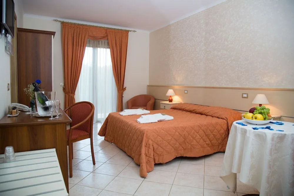 Elia Hotel