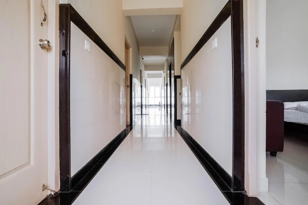 OYO 79539 Lemonade Suites