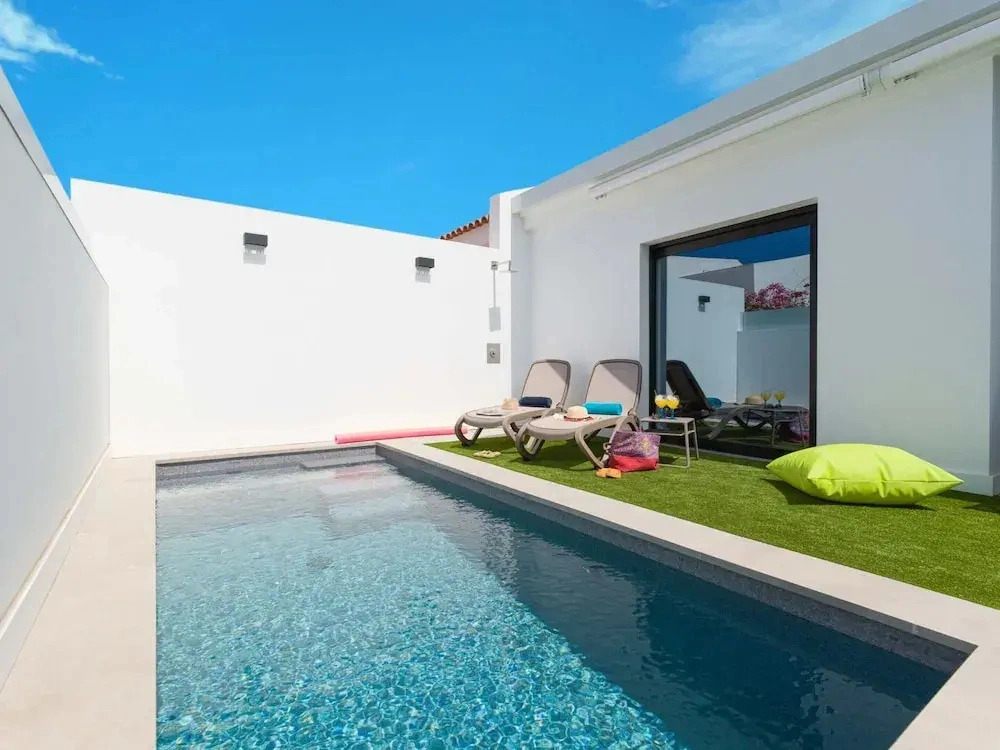 Chalet in Maspalomas with Heated Pool
