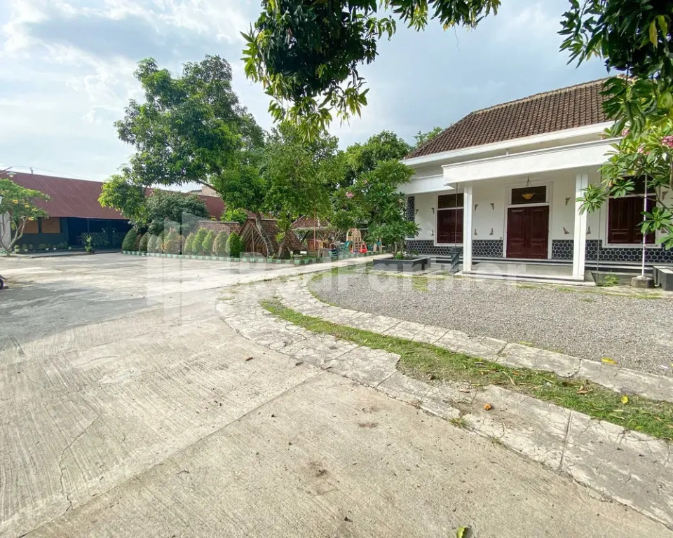 CBG INN RedPartner near Stasiun Solo Balapan