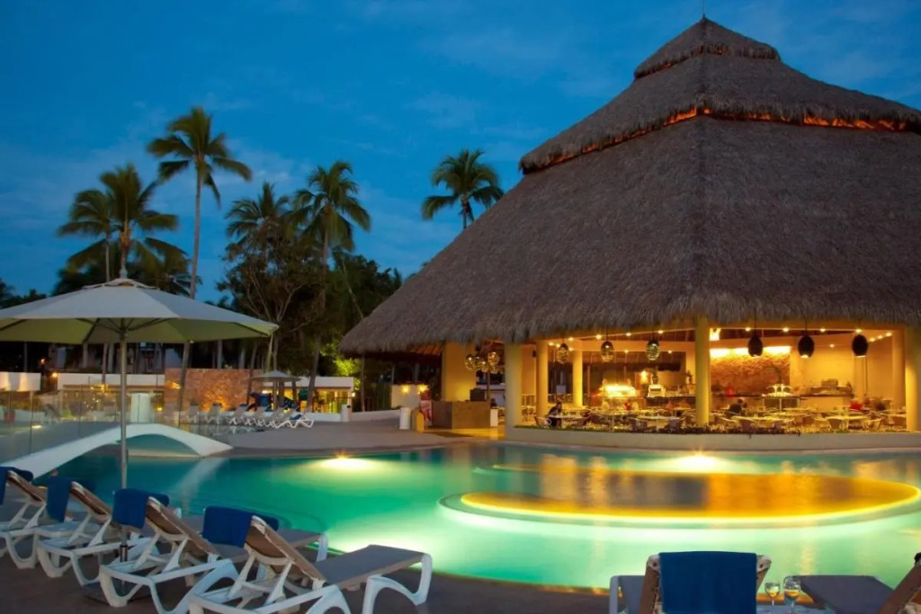 Отель Krystal Puerto Vallarta