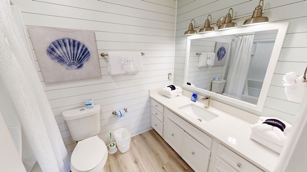 Coastal Comfort 3 Bedroom Townhouse