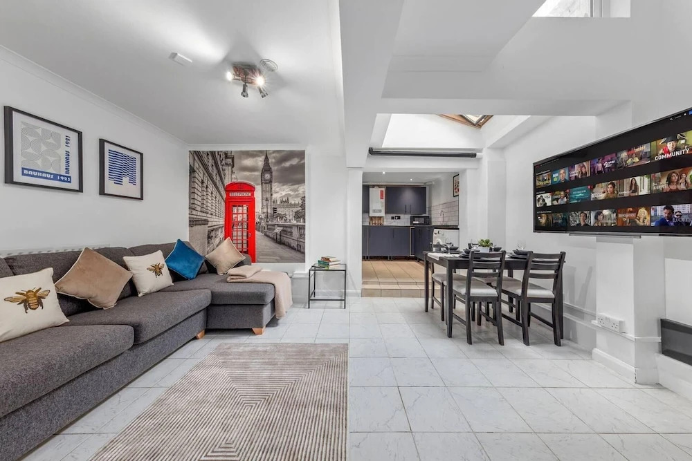 Serviced Flat Near Hyde Park Marble Arch W2 London