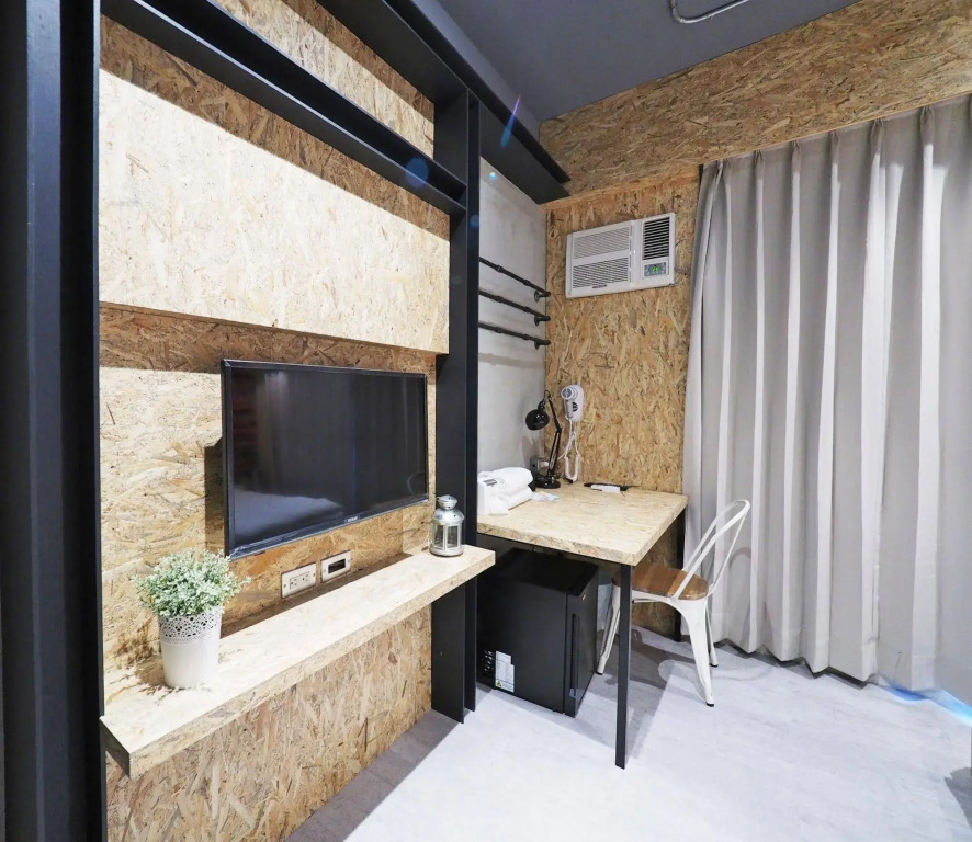 Taichung LOFT Hostel FengJia