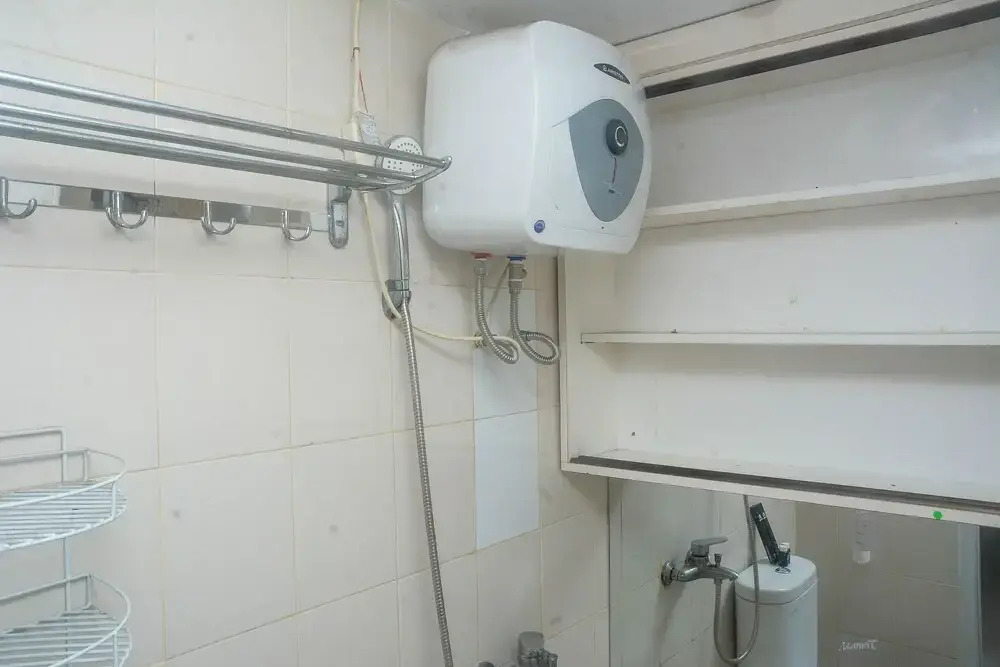 Modern and Comfortable 2Br Bassura City Apartment Near Mall