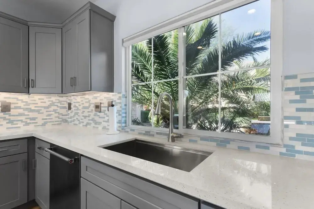 Los Palmas 30 Days Minimum 3 Bedroom Home by RedAwning