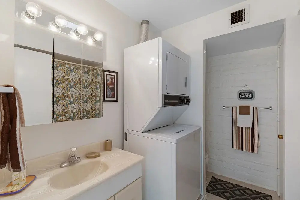 Sitting Pretty 2 BR by Casago