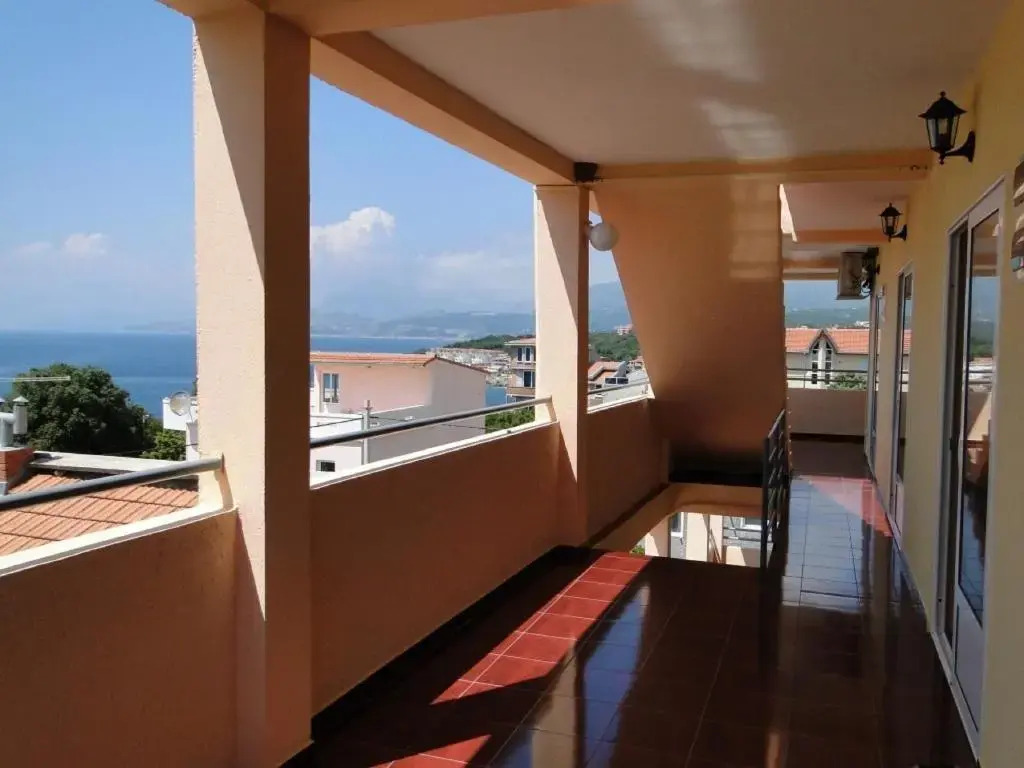 Apartments and Studios Anicic