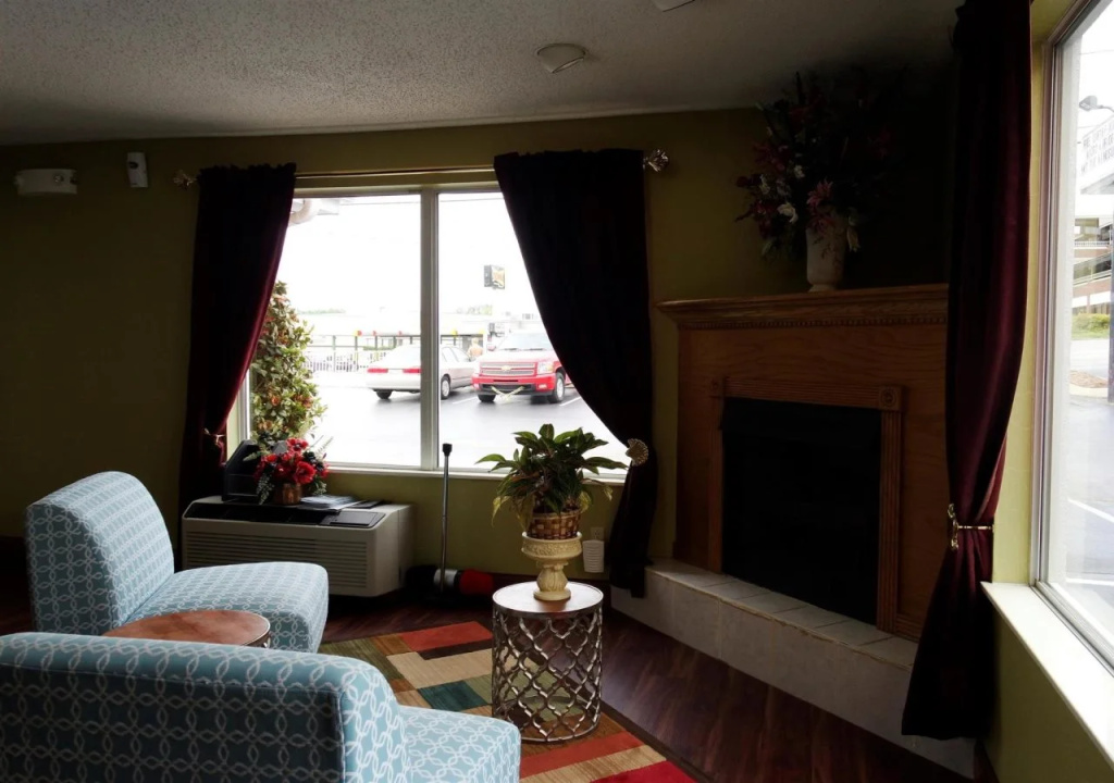 Super 8 by Wyndham Chattanooga East - Hamilton Place