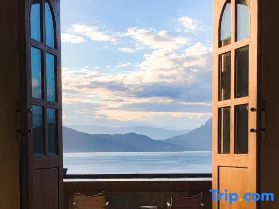 泸沽湖千山继酒店 Lugu Lake Qianshanji Hotel