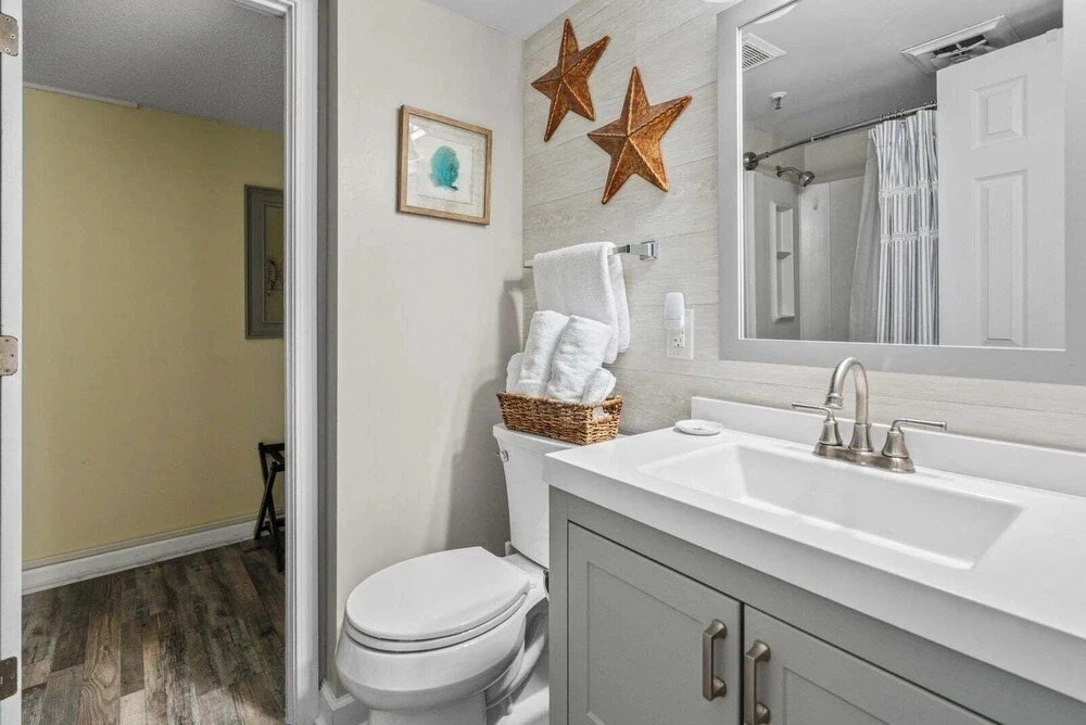 Oceans 607 2 Bedroom Condo