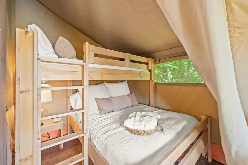 The Lodges at Eden Reserve - Pet Friendly Cabins Near Ark