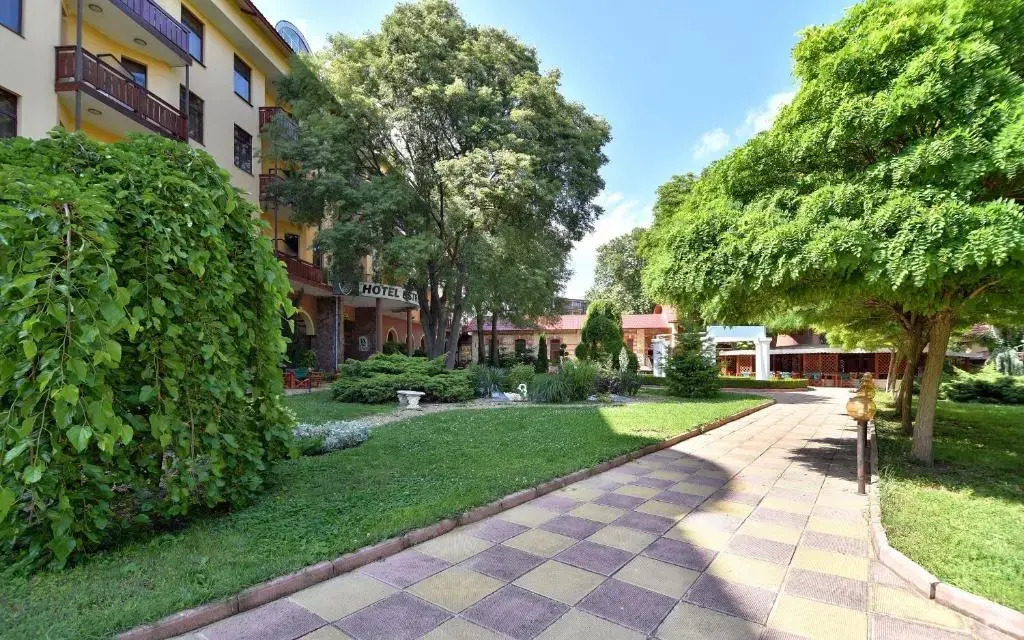 Hotel Estreya Palace