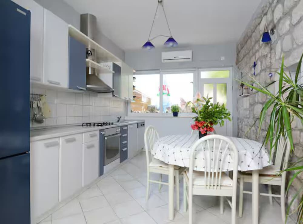 Beach House Legosi