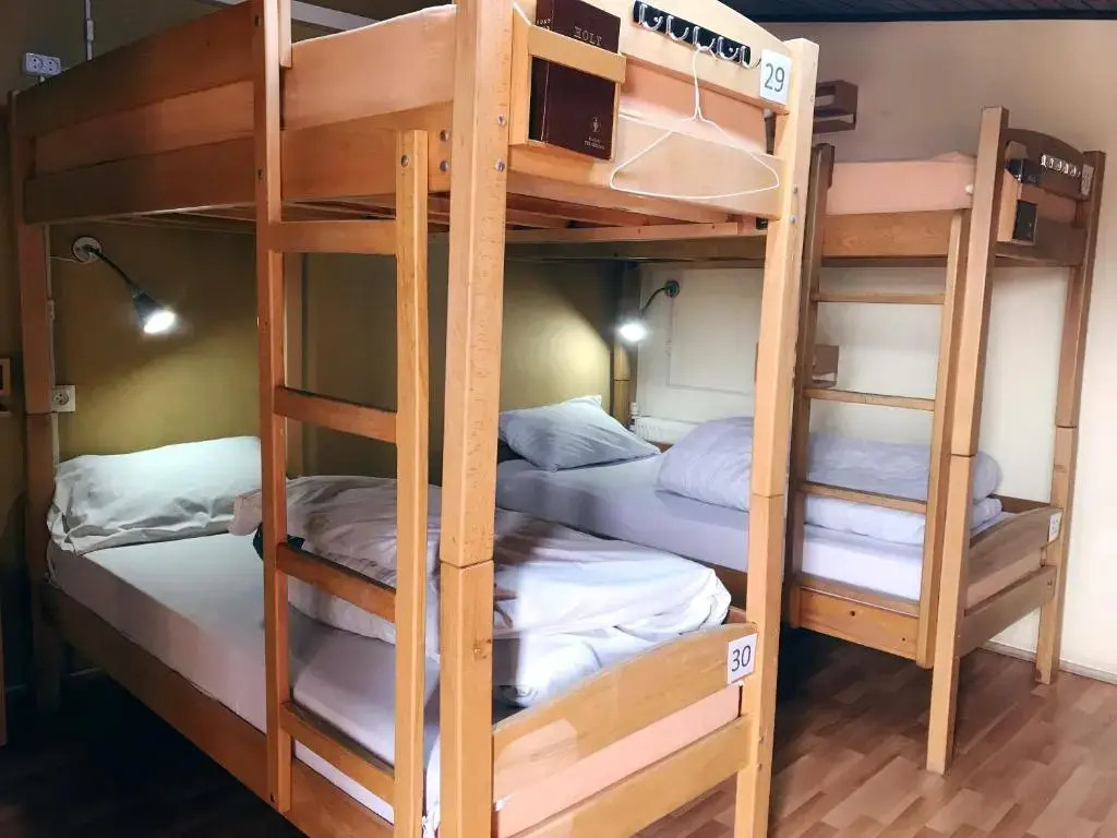 Envoy Hostel and Tours