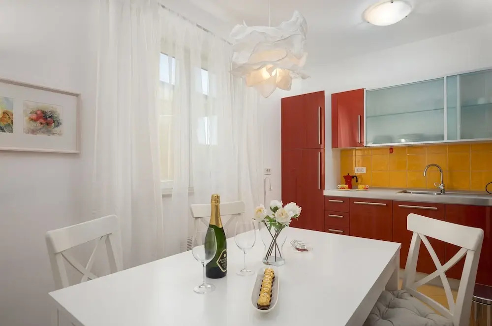 Apartment Elena