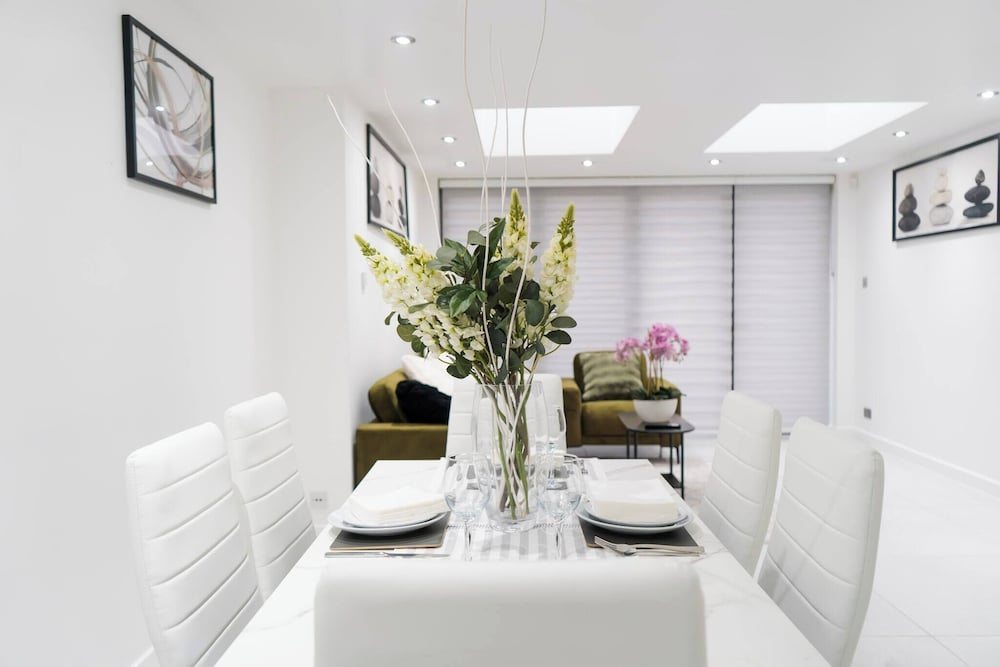 Free Parking - Hayes - Heathrow - Luxe 3BR Family -contractor Stay