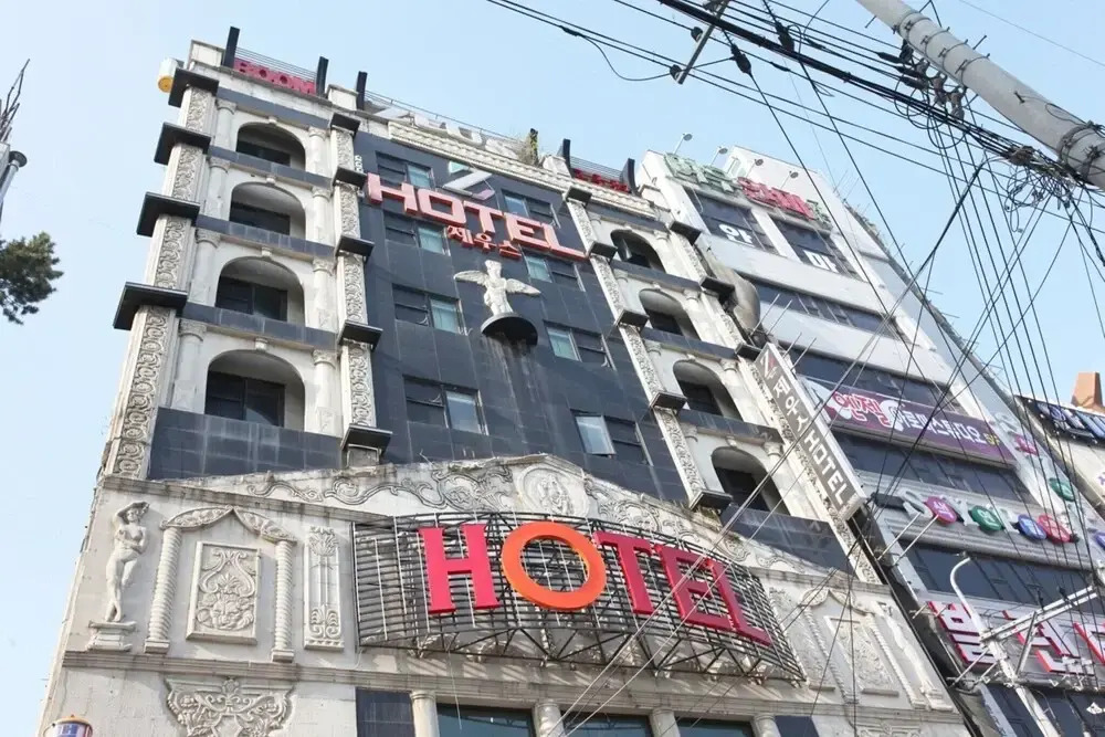Cheonan El Hotel