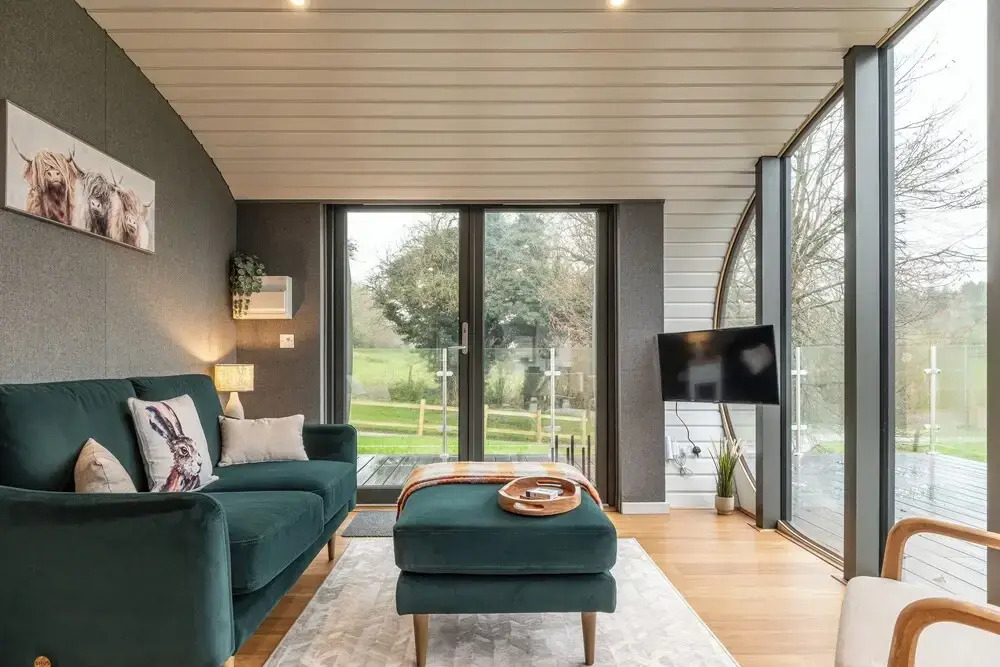 Sustainable 2BD Pod on Old Chalford Farm